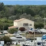 Cosy Avec Vue Sur Remparts à Apartamento Aigues-Mortes