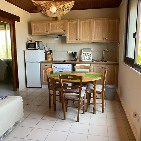 Apartment Cosy Avec Vue Sur Remparts A Aigues-Mortes
